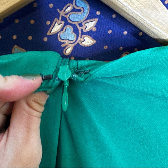 Cachè emerald green ruched dress - Picture 10 of 13